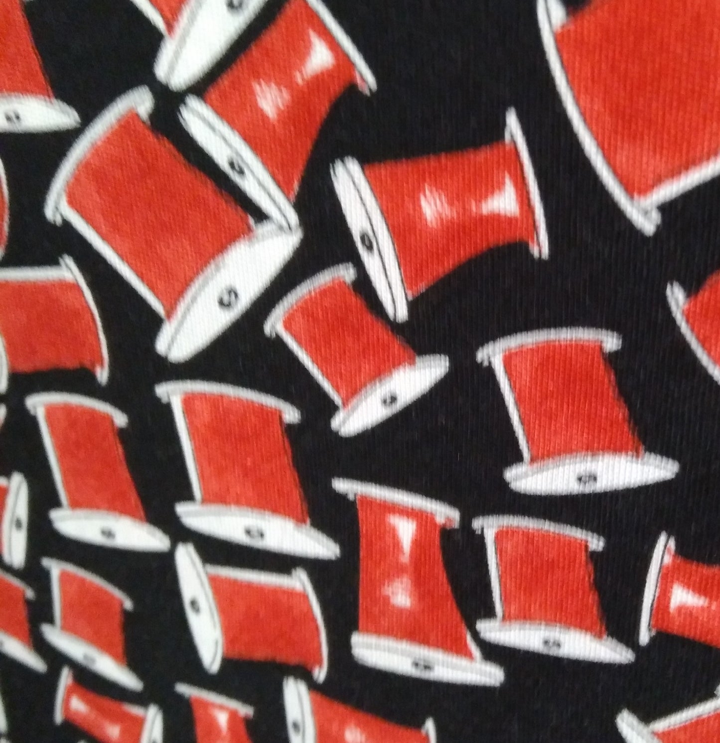 Loralie Designs Red Thread Black 692-538