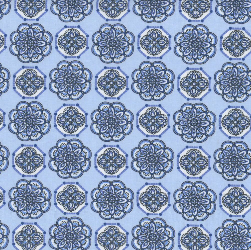 Benartex Bluesette Tile Medallion Light Blue 13447-05