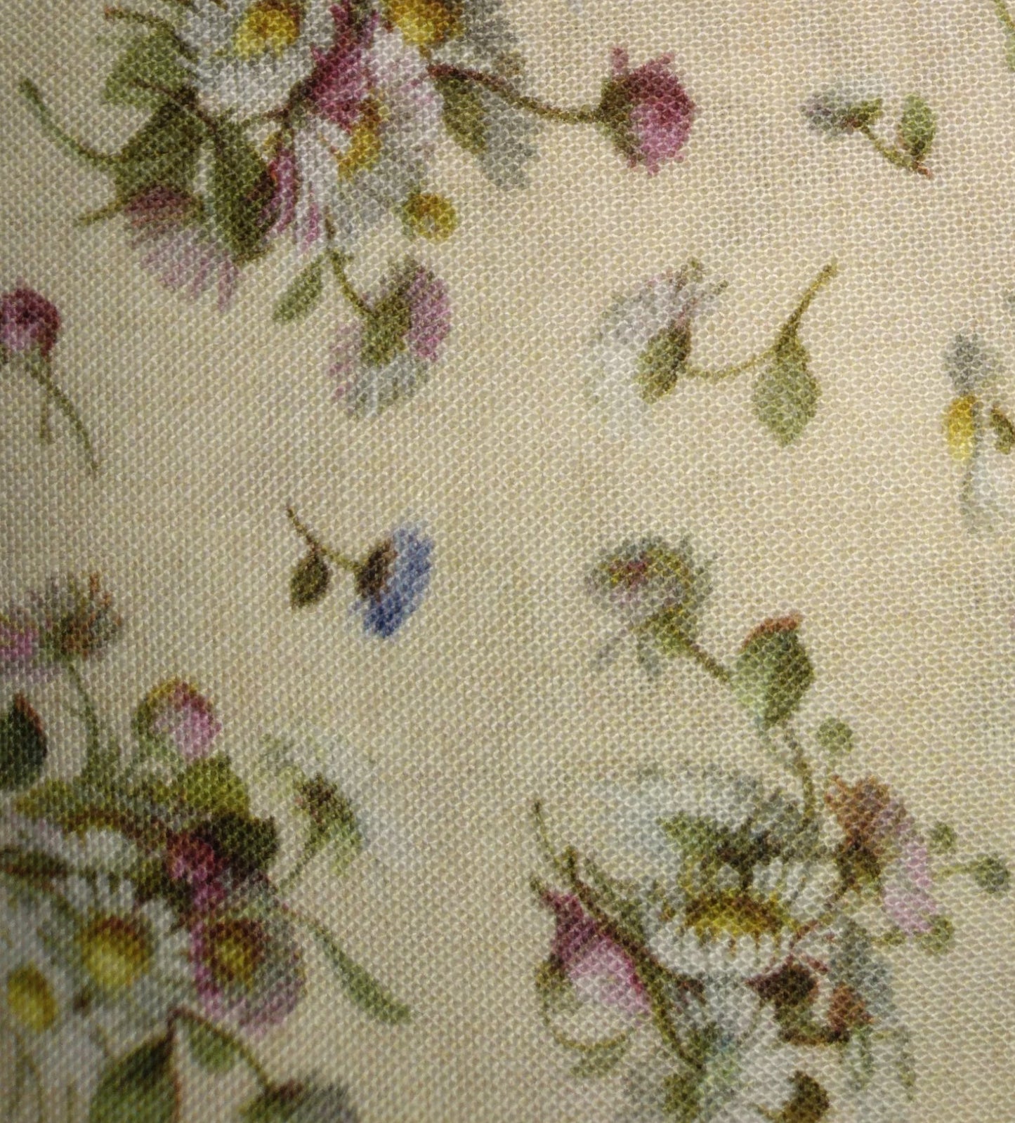 Marcus Wild Flowers Smithsonian R651625D Cream