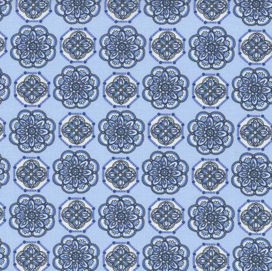 Benartex Bluesette Tile Medallion Light Blue 13447-05